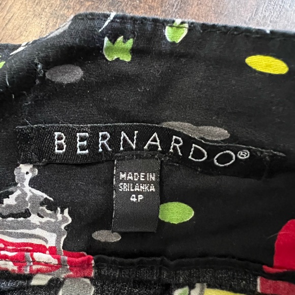 Bernardo Black & Red Paris Cityscape Cotton Pleated Skater Skirt Size 4P - Picture 4 of 7